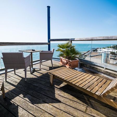 Logis Hotel - La Petite Rade Гавр Экстерьер фото