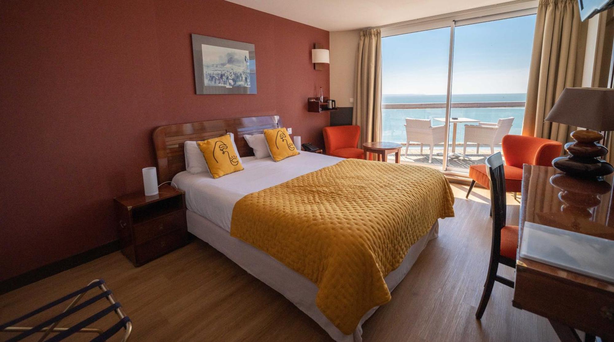 Logis Hotel - La Petite Rade Гавр Экстерьер фото