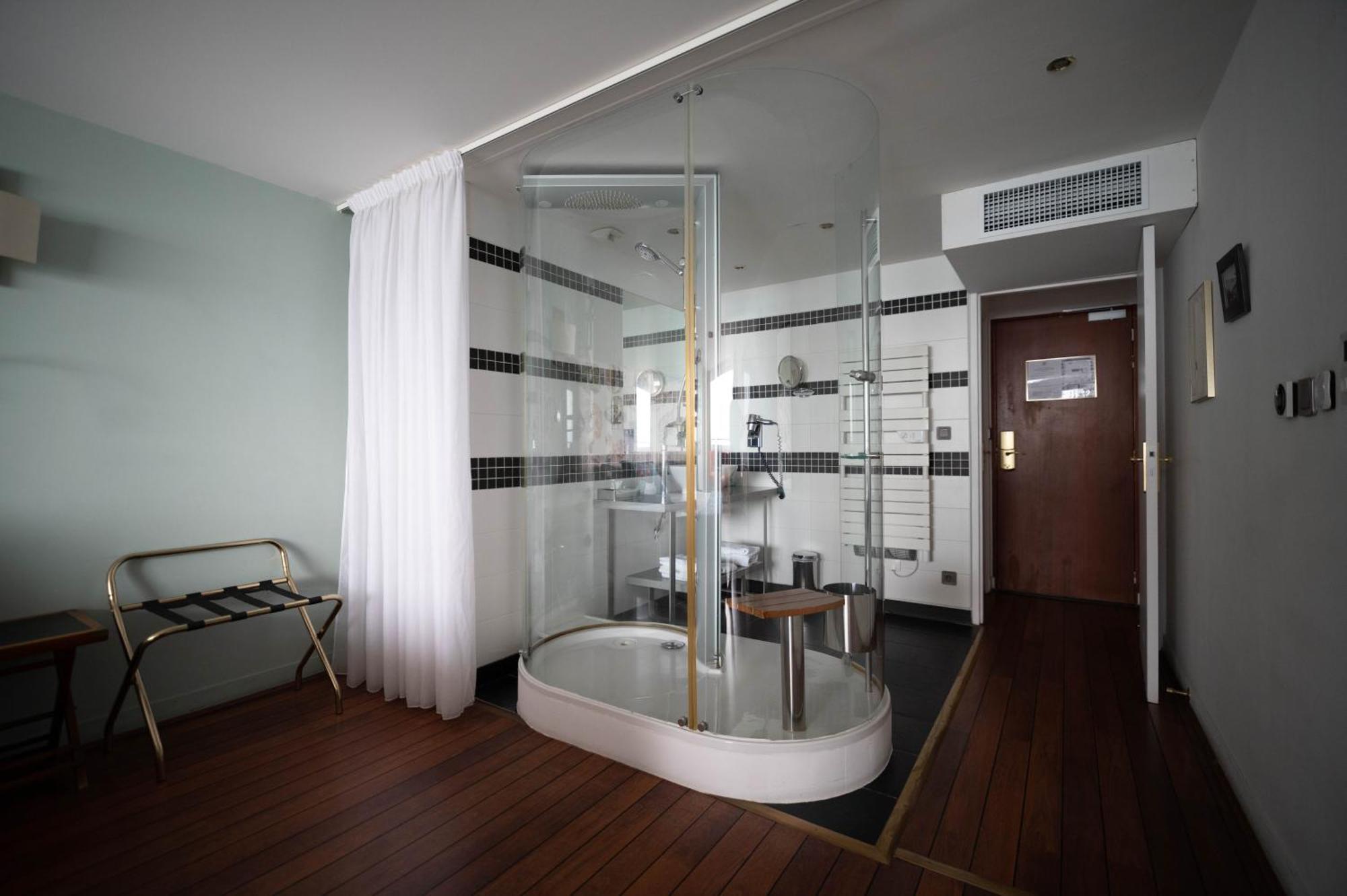 Logis Hotel - La Petite Rade Гавр Экстерьер фото
