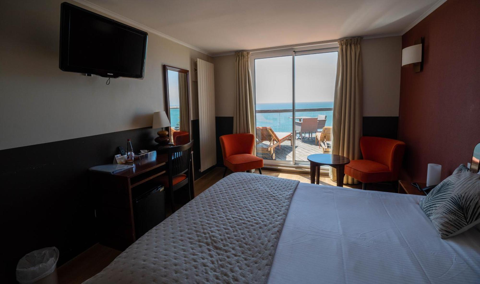 Logis Hotel - La Petite Rade Гавр Экстерьер фото