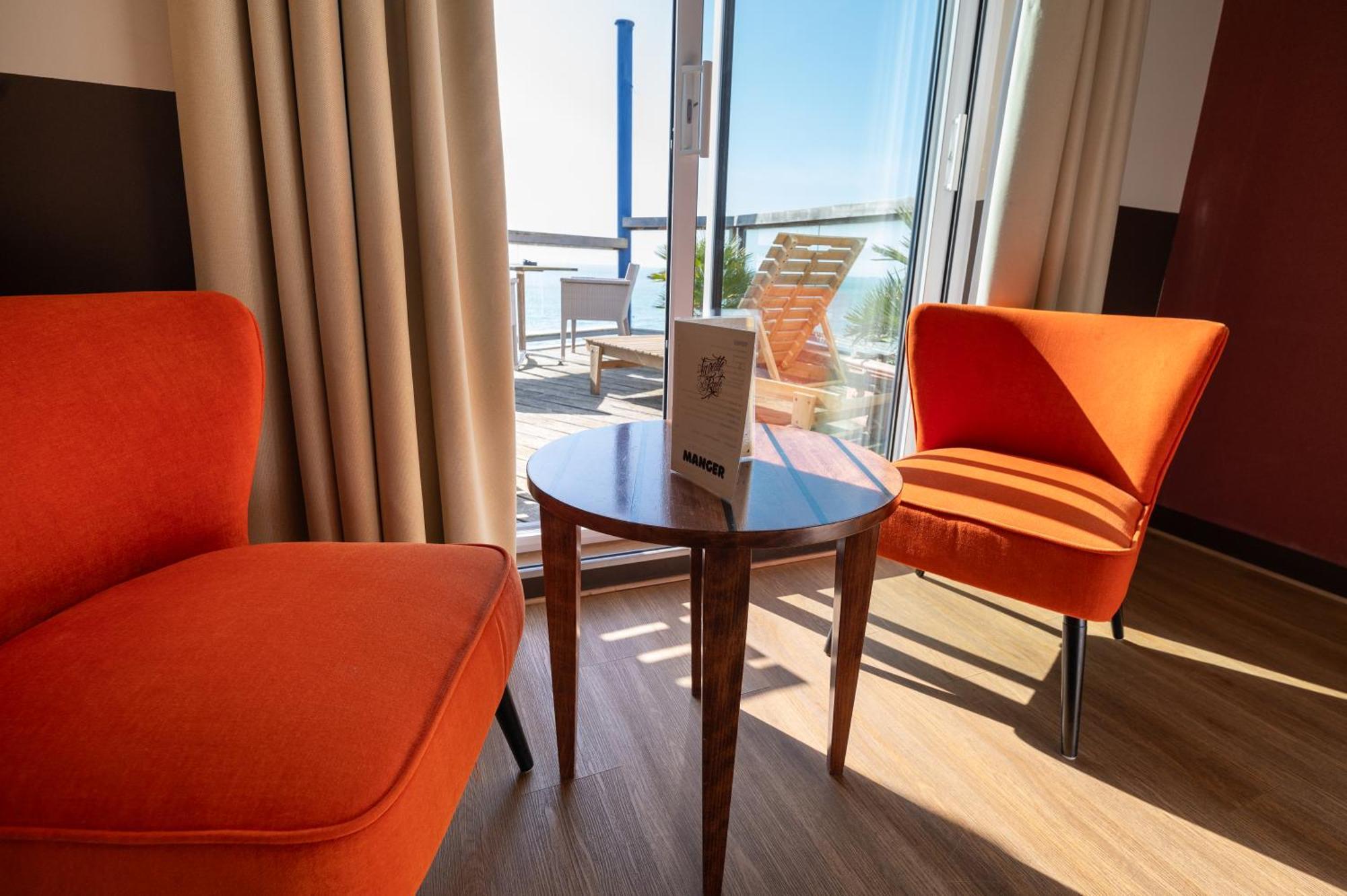 Logis Hotel - La Petite Rade Гавр Экстерьер фото